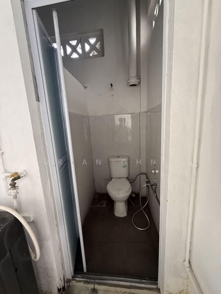 Pasir Panjang/ Clementi Road, , 4 Bedrooms, 1,165 sqft, Shophouse For Rent, by Brian Chng, 500196939 - PropertyGuru.com.sg