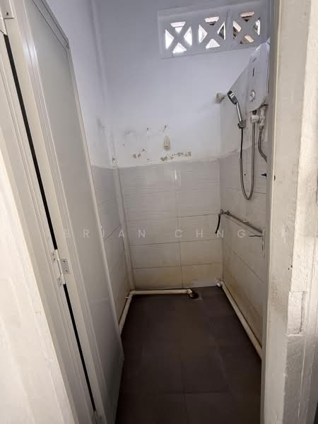 Pasir Panjang/ Clementi Road, , 4 Bedrooms, 1,165 sqft, Shophouse For Rent, by Brian Chng, 500196939 - PropertyGuru.com.sg