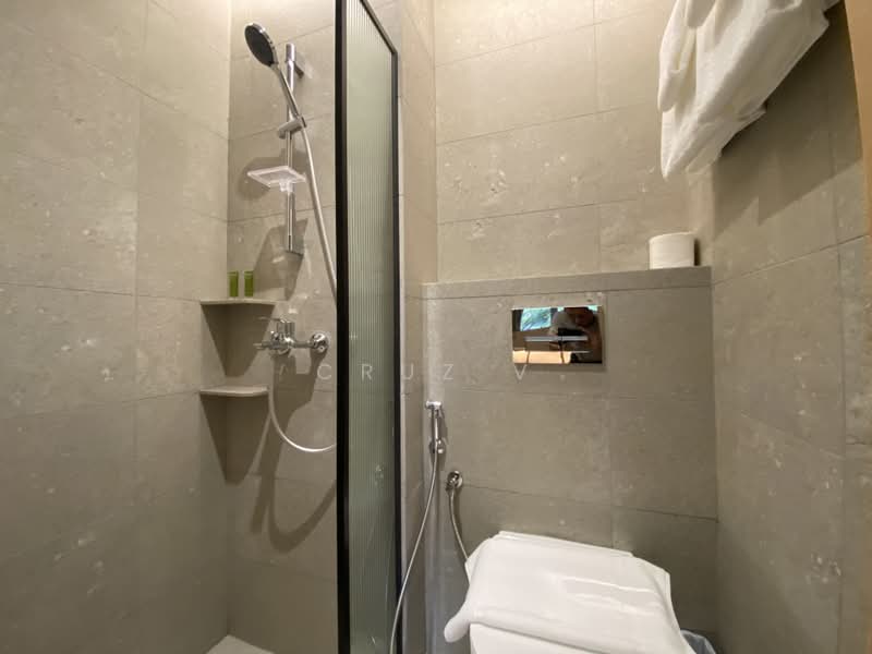 Coliwoo Orchard Studios, 2 Mount Elizabeth Link, Studio, 220 sqft, Condominium For Rent, by Cruz V, 500196954 - Bathroom - PropertyGuru.com.sg