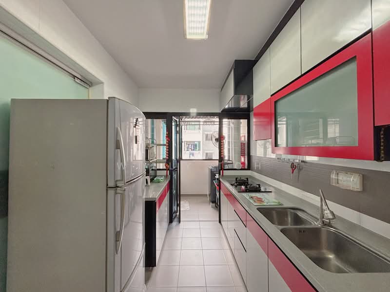 807B Choa Chu Kang Avenue 1, 807B Choa Chu Kang Avenue 1, 3 Bedrooms, 990 sqft, HDB Flat For Sale, by Willy Toh, 500196962 - Kitchen - PropertyGuru.com.sg