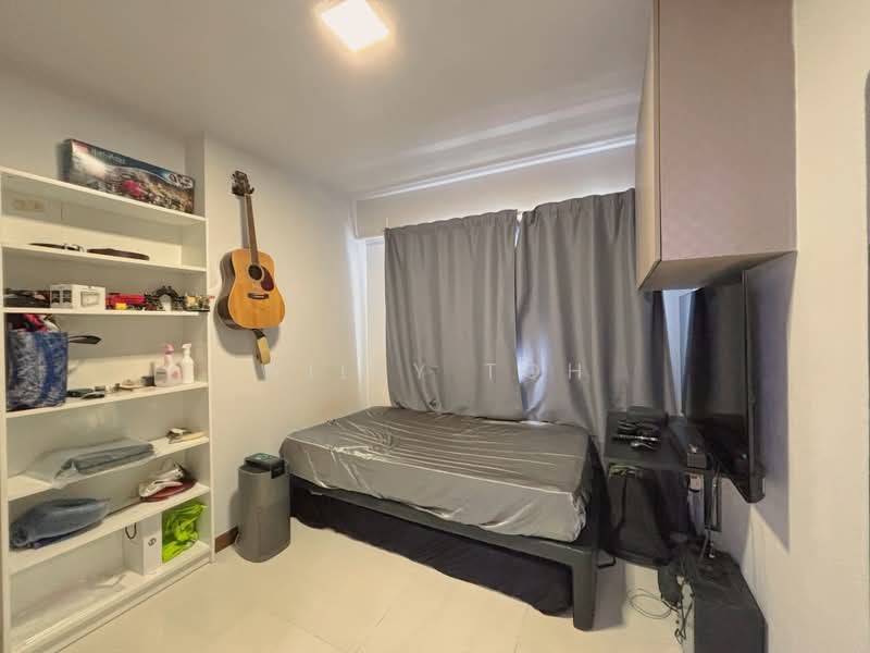 807B Choa Chu Kang Avenue 1, 807B Choa Chu Kang Avenue 1, 3 Bedrooms, 990 sqft, HDB Flat For Sale, by Willy Toh, 500196962 - Bedroom - PropertyGuru.com.sg
