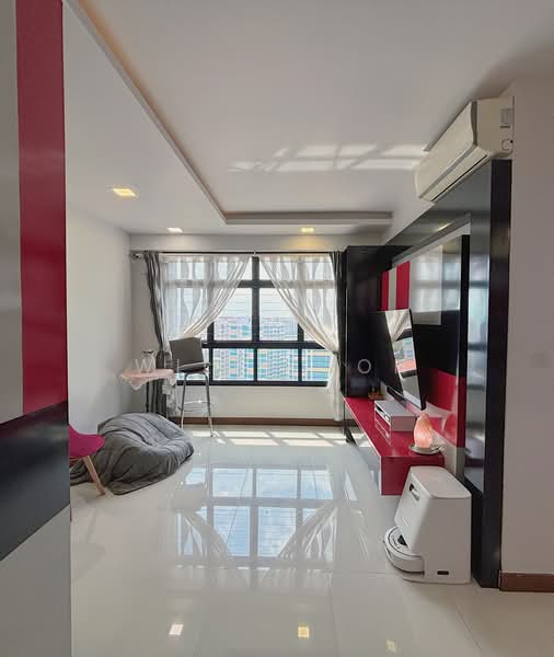 807B Choa Chu Kang Avenue 1, 807B Choa Chu Kang Avenue 1, 3 Bedrooms, 990 sqft, HDB Flat For Sale, by Willy Toh, 500196962 - Living Room - PropertyGuru.com.sg