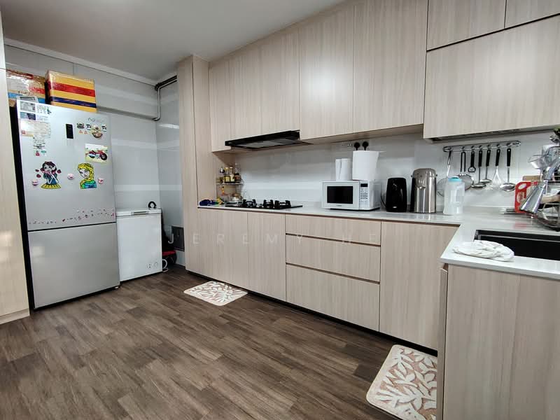 874 Yishun Street 81, 874 Yishun Street 81, Room Rental, 200 sqft, HDB Flat For Rent, by Jeremy He, 500196966 - Kitchen - PropertyGuru.com.sg