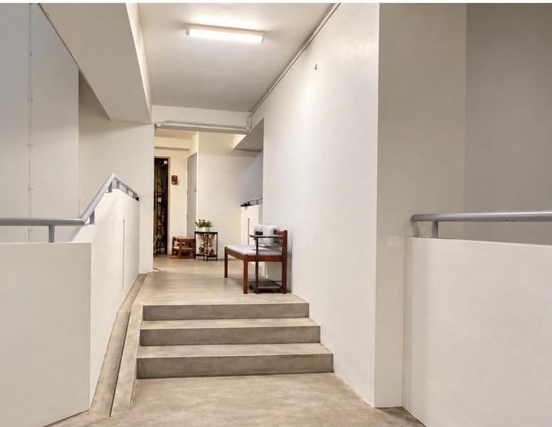 666B Punggol Drive, 666B Punggol Drive, Hougang / Punggol / Sengkang, 3 Bedrooms, 1,001 sqft, HDB Flat For Sale, by Javien Lee 李峙樑, 500196972 - Corridor - PropertyGuru.com.sg