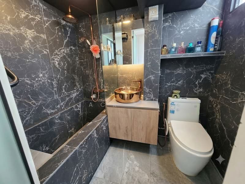 243 Bukit Panjang Ring Road, 243 Bukit Panjang Ring Road, 4 Bedrooms, 1,163 sqft, HDB Flat For Sale, by Jack Tan, 500196975 - Bathroom - PropertyGuru.com.sg