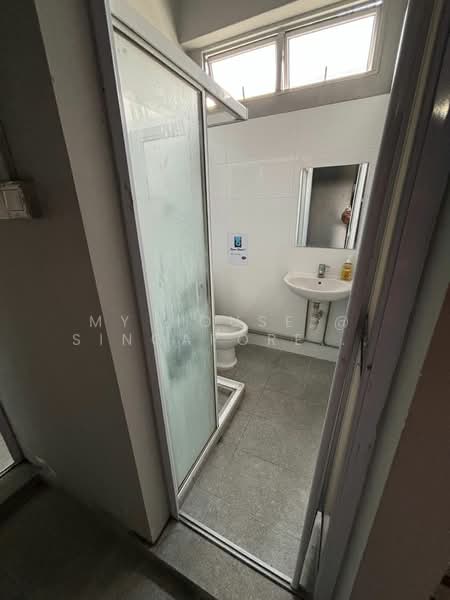 mayo st, mayo st, Room Rental, 72 sqft, Shophouse For Rent, by Mdm Yang, 500196995 - Bathroom - PropertyGuru.com.sg