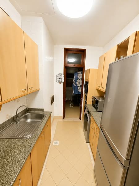 Chelsea Lodge, 300 Tanjong Katong Road, 2 Bedrooms, 958 sqft, Condominium For Rent, by Callie Qwek Sor Chin, 500196996 - Kitchen - PropertyGuru.com.sg