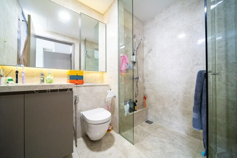 Rare High Floor Corner Unit, Bright and Move In Ready, , 2 Bedrooms, 883 sqft, Condominium For Sale, by Chia Yei (CY) 佳业, 500197000 - Bathroom - PropertyGuru.com.sg
