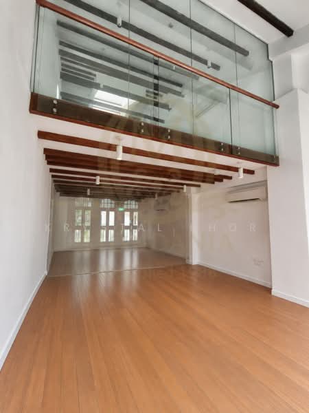 A Unique Shophouse of a Romantic Ambience in Tanjong Pagar, Craig Road Tanjong Pagar Road Tras Street, 3,500 sqft, Office For Rent, by Krystal Khor, 500197016 - Interior - CommercialGuru.com.sg