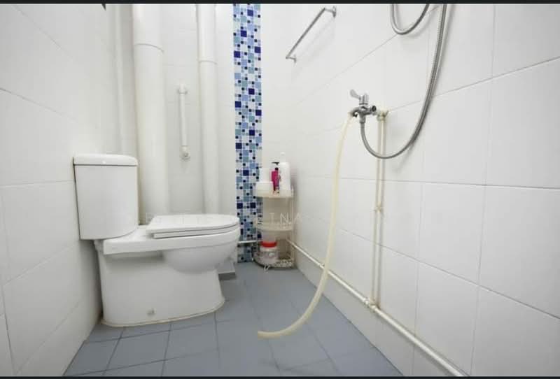 188 Bishan Street 13, 188 Bishan Street 13, Room Rental, 150 sqft, HDB Flat For Rent, by Steven Tan, 500197017 - Bathroom - PropertyGuru.com.sg