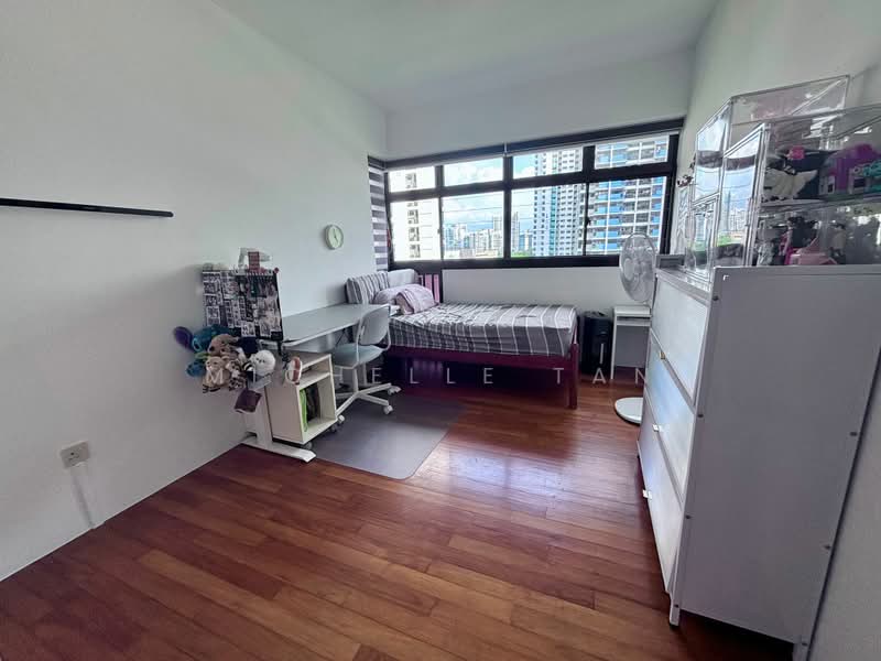 145 Lorong 2 Toa Payoh, 145 Lorong 2 Toa Payoh, 3 Bedrooms, 1,184 sqft, HDB Flat For Sale, by Michelle Tan, 500197020 - Bedroom - PropertyGuru.com.sg