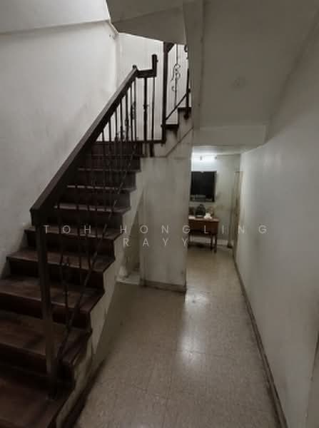 Freehold Serangoon SD I Ideal for rebuild I Near Eateries & Shop I Convenience to Major Expressways, , 5 Bedrooms, 2,800 sqft, Semi-Detached House For Sale, by Toh HongLing Rayy, 500197023 - Corridor - PropertyGuru.com.sg