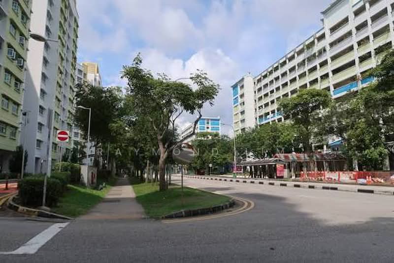 423 Yishun Avenue 11, 423 Yishun Avenue 11, 3 Bedrooms, 1,119 sqft, HDB Flat For Sale, by Raymond Lim, 500197049 - Exterior - PropertyGuru.com.sg