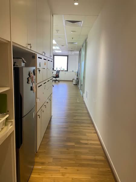 78 Shenton Way, 78 Shenton Way, 2,056 sqft, Office For Rent, by Mary Lau, 500197054 - Corridor - CommercialGuru.com.sg