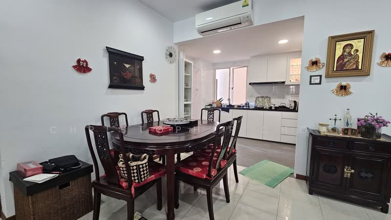 Seletar Springs Condominium, 104 Gerald Drive, 3 Bedrooms, 1,302 sqft, Condominium For Sale, by Christopher Chow, 500197062 - Dining Room - PropertyGuru.com.sg