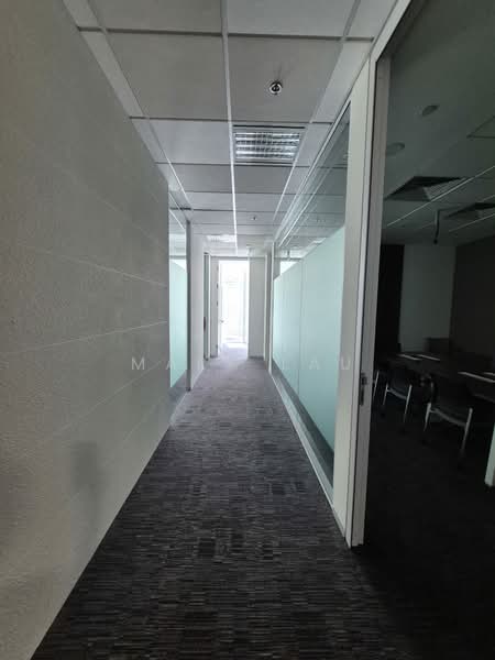Ocean Financial Centre, 10 Collyer Quay, 1,367 sqft, Office For Rent, by Mary Lau, 500197076 - Corridor - CommercialGuru.com.sg