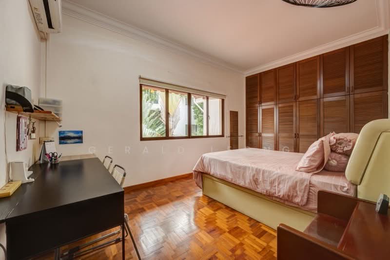 Peakview Estate, Peakville Avenue, 4 Bedrooms, 2,500 sqft, Terraced House For Sale, by Gerald Leong, 500197078 - Master Bedroom - PropertyGuru.com.sg