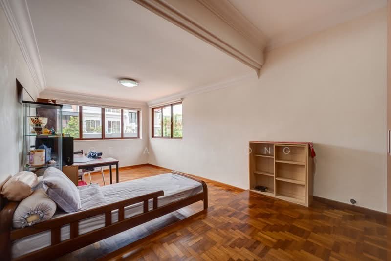 Peakview Estate, Peakville Avenue, 4 Bedrooms, 2,500 sqft, Terraced House For Sale, by Gerald Leong, 500197078 - Bedroom 2 - PropertyGuru.com.sg