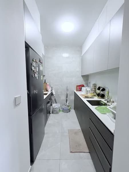 Stirling Residences, 21 Stirling Road, 2 Bedrooms, 678 sqft, Condominium For Rent, by Anthea Yeo 杨丽娇, 500197079 - Kitchen - PropertyGuru.com.sg