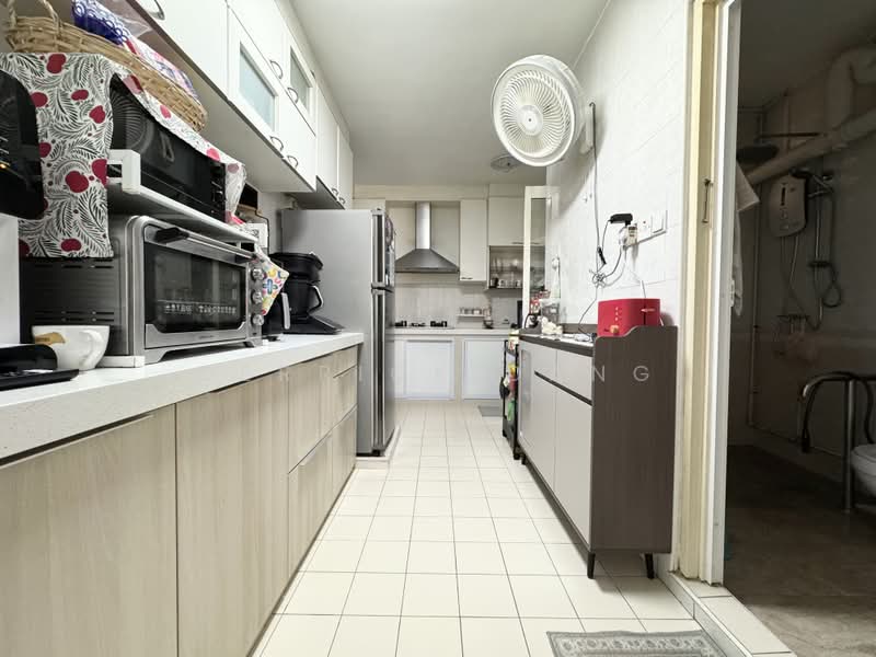 119D Rivervale Drive, 119D Rivervale Drive, 3 Bedrooms, 1,302 sqft, HDB Flat For Sale, by Derrick Dang, 500197097 - Kitchen - PropertyGuru.com.sg