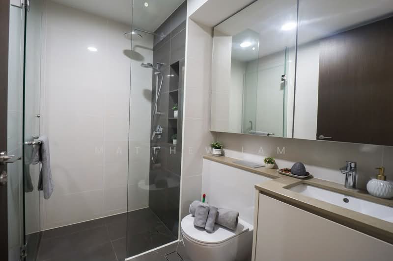 The Gazania, 5 How Sun Drive, 2 Bedrooms, 700 sqft, Condominium For Sale, by Matthew Lam, 500197100 - Bathroom - PropertyGuru.com.sg