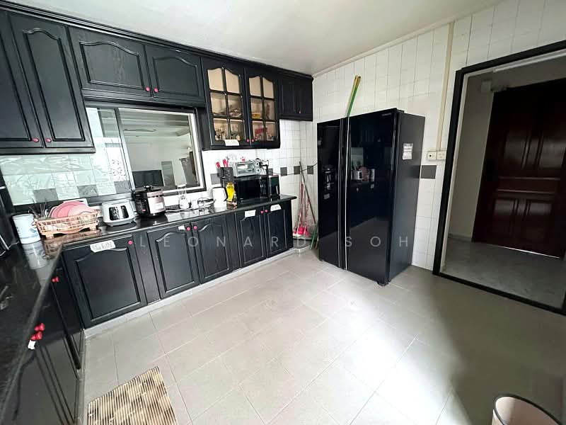 842 Jurong West Street 81, 842 Jurong West Street 81, Room Rental, 110 sqft, HDB Flat For Rent, by Leonard Soh, 500197101 - Kitchen - PropertyGuru.com.sg