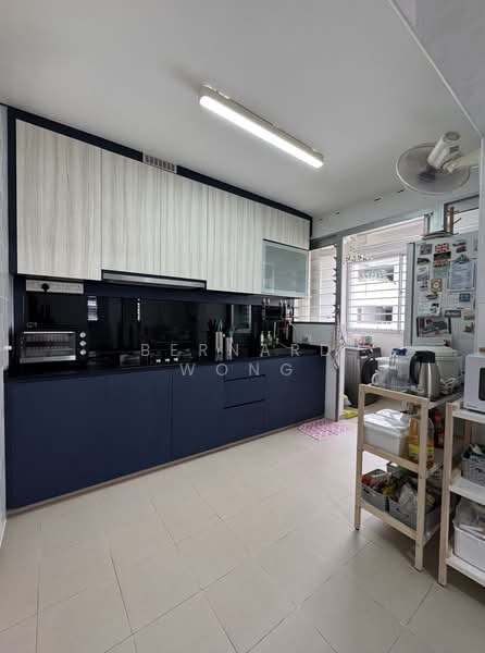 441B Bukit Batok West Avenue 8, 441B Bukit Batok West Avenue 8, 3 Bedrooms, 990 sqft, HDB Flat For Sale, by Bernard Wong, 500197110 - Kitchen - PropertyGuru.com.sg