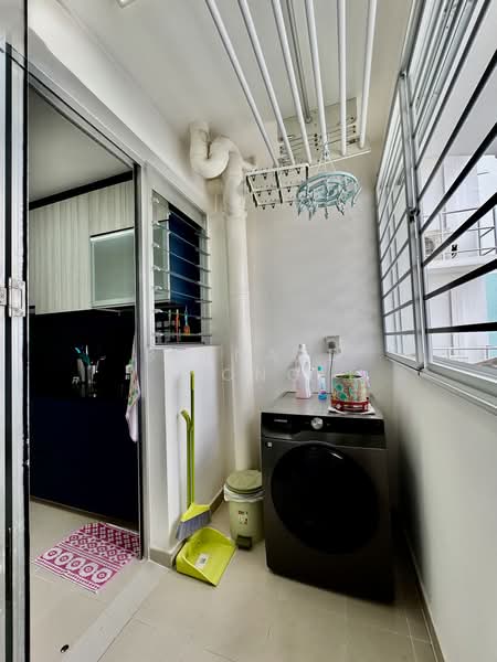 441B Bukit Batok West Avenue 8, 441B Bukit Batok West Avenue 8, 3 Bedrooms, 990 sqft, HDB Flat For Sale, by Bernard Wong, 500197110 - Yard area - PropertyGuru.com.sg