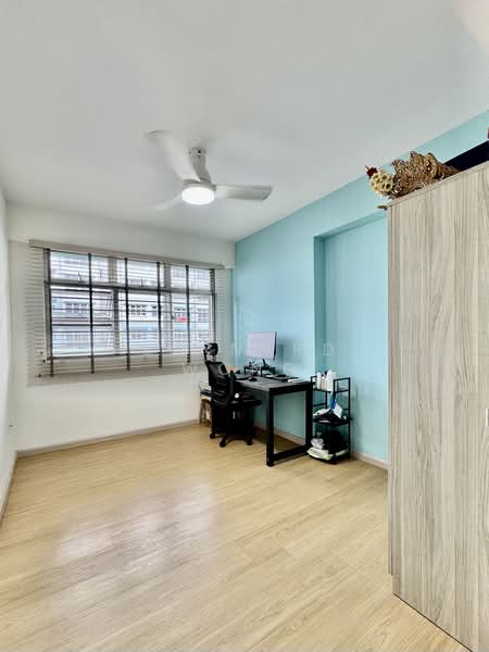 441B Bukit Batok West Avenue 8, 441B Bukit Batok West Avenue 8, 3 Bedrooms, 990 sqft, HDB Flat For Sale, by Bernard Wong, 500197110 - 1st Common Room - PropertyGuru.com.sg