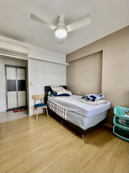 441B Bukit Batok West Avenue 8, 441B Bukit Batok West Avenue 8, 3 Bedrooms, 990 sqft, HDB Flat For Sale, by Bernard Wong, 500197110 - 2nd Common Room - PropertyGuru.com.sg