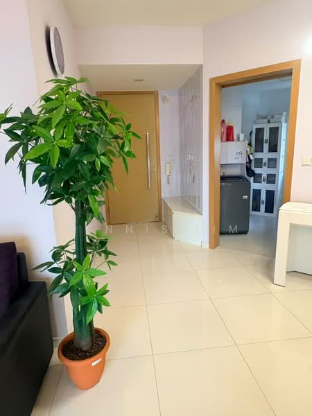 Eight Courtyards, 10 Canberra Drive, 2 Bedrooms, 861 sqft, Condominium For Sale, by Dennis Lim, 500197114 - Entrance - PropertyGuru.com.sg