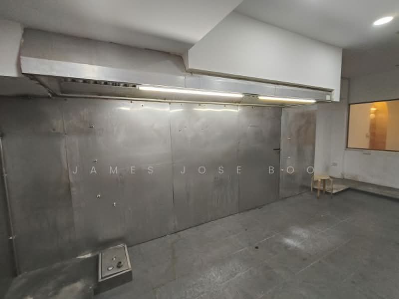 No takeover fee | Cheap Geylang FNB | Fitted kitchen, , 1,150 sqft, Food & Beverage For Rent, by James Jose Boo, 500197116 - CommercialGuru.com.sg