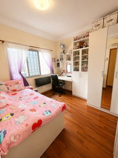 Hillview Garden Estate, , 4 Bedrooms, 2,246 sqft, Terraced House For Sale, by Eve Lim, 500197130 - Bedroom - PropertyGuru.com.sg