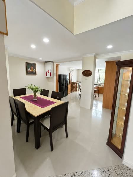 Hillview Garden Estate, , 4 Bedrooms, 2,246 sqft, Terraced House For Sale, by Eve Lim, 500197130 - Dining Room - PropertyGuru.com.sg