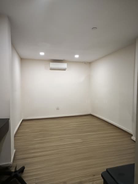 Woodlands Horizon, 31 Woodlands close, 1,600 sqft, Light Industrial (B1) For Rent, by Tasso Chan, 500197136 - Interior - CommercialGuru.com.sg