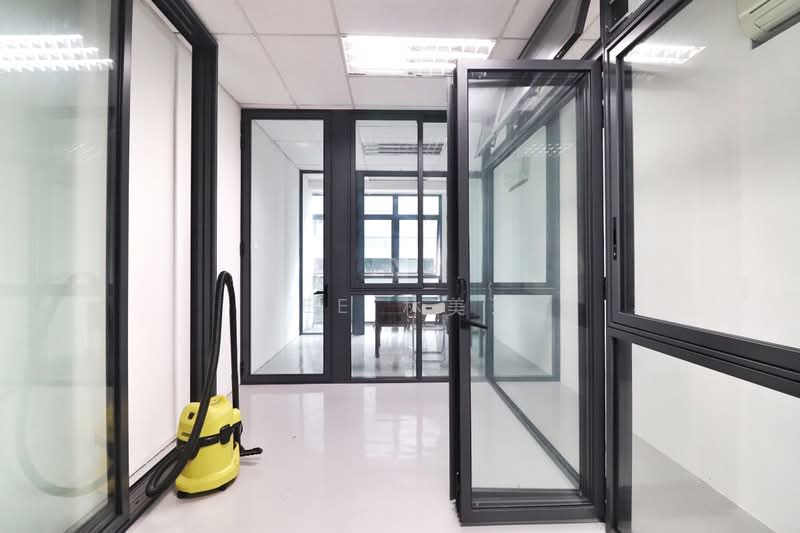 Primax, 22 New Industrial Road, 2,938 sqft, Light Industrial (B1) For Rent, by Bee 林美玲, 500197141 - Interior - CommercialGuru.com.sg