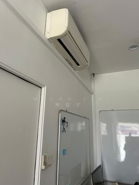 742 Bedok Reservoir Road 720sf Shop For Rent, 742 Bedok Reservoir Road, 720 sqft, Shop / Shophouse For Rent, by Micah Lim 林益才, 500197143 - Interior - CommercialGuru.com.sg