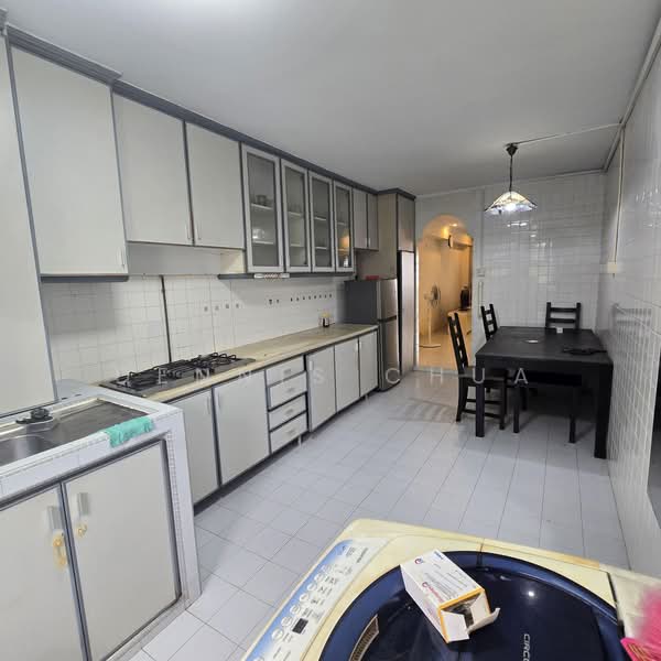 545 Bedok North Street 3, 545 Bedok North Street 3, 2 Bedrooms, 700 sqft, HDB Flat For Sale, by Dennis Chua, 500197149 - Kitchen - PropertyGuru.com.sg