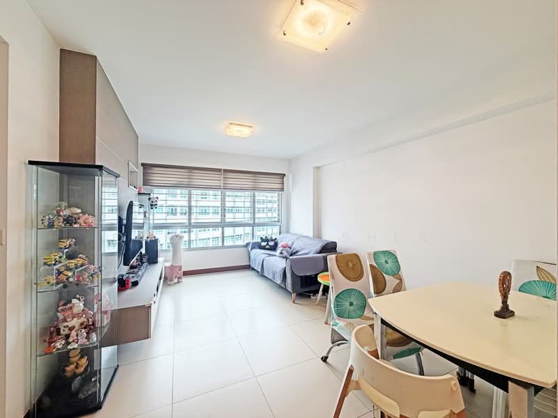 431D Yishun Avenue 1, 431D Yishun Avenue 1, 3 Bedrooms, 990 sqft, HDB Flat For Sale, by Ong Jack Shen, 500197165 - Living Room - PropertyGuru.com.sg