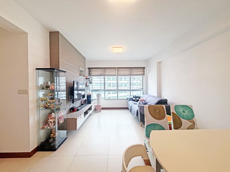 431D Yishun Avenue 1, 431D Yishun Avenue 1, 3 Bedrooms, 990 sqft, HDB Flat For Sale, by Ong Jack Shen, 500197165 - Living Room - PropertyGuru.com.sg