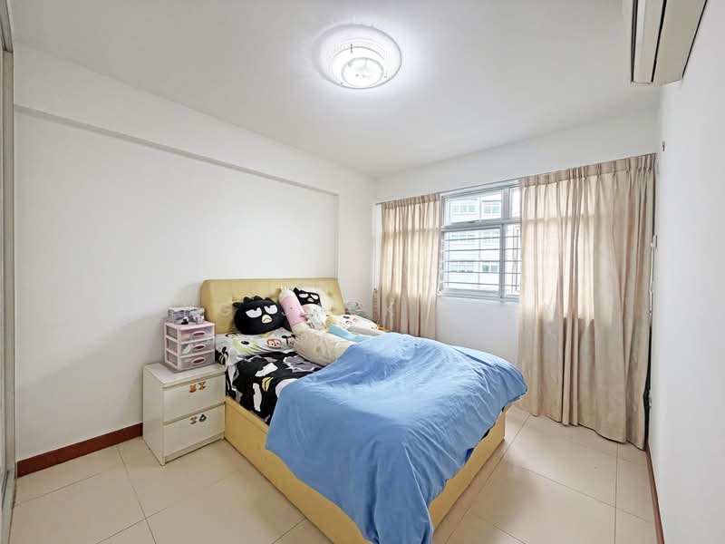 431D Yishun Avenue 1, 431D Yishun Avenue 1, 3 Bedrooms, 990 sqft, HDB Flat For Sale, by Ong Jack Shen, 500197165 - Master Bedroom - PropertyGuru.com.sg
