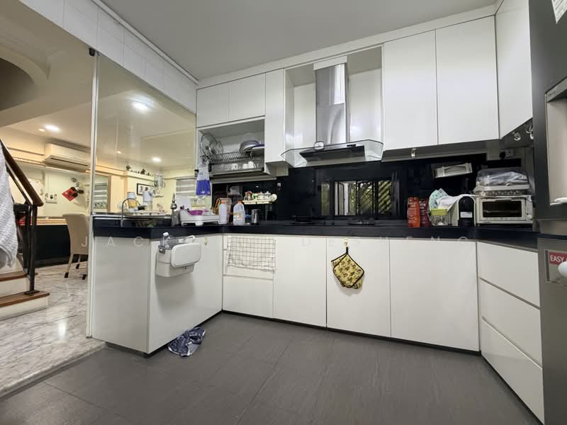 721 Bedok Reservoir Road, 721 Bedok Reservoir Road, 4 Bedrooms, 1,593 sqft, HDB Flat For Rent, by Jack Lin Desheng, 500197168 - Kitchen - PropertyGuru.com.sg