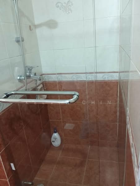 The Anchorage, 370 Alexandra Road, 2 Bedrooms, 1,194 sqft, Condominium For Rent, by Kelvin Chin, 500197178 - Bathroom - PropertyGuru.com.sg