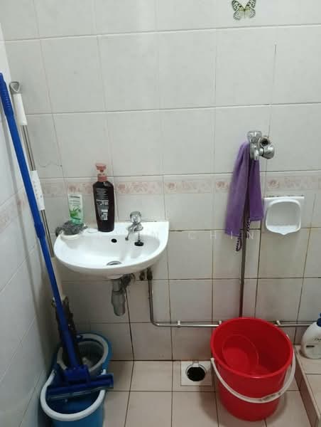 The Anchorage, 370 Alexandra Road, 2 Bedrooms, 1,194 sqft, Condominium For Rent, by Kelvin Chin, 500197178 - Bathroom - PropertyGuru.com.sg