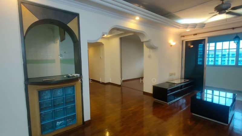 881 Woodlands Street 82, 881 Woodlands Street 82, 4 Bedrooms, 1,302 sqft, HDB Flat For Sale, by Kelly Ho, 500197180 - Living Room - PropertyGuru.com.sg