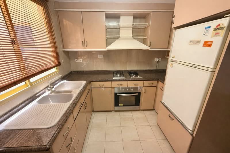 Villa Marina, 27 Jalan Sempadan, 3 Bedrooms, 1,615 sqft, Condominium For Sale, by Ben Lim, 500197185 - Kitchen - PropertyGuru.com.sg