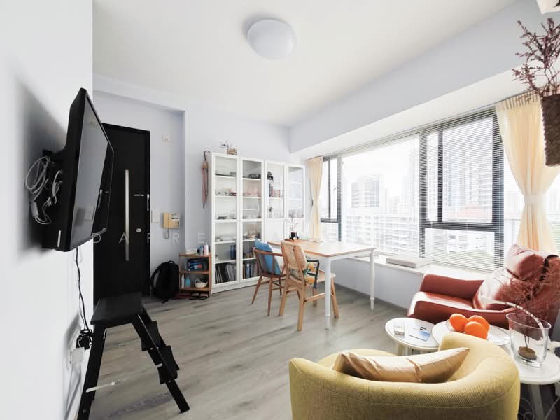 Airstream, 26 St Michael's Road, 2 Bedrooms, 624 sqft, Condominium For Sale, by Darren Ang 洪俊旋, 500197205 - Living Room - PropertyGuru.com.sg