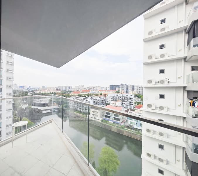 Airstream, 26 St Michael's Road, 2 Bedrooms, 624 sqft, Condominium For Sale, by Darren Ang 洪俊旋, 500197205 - Balcony - PropertyGuru.com.sg