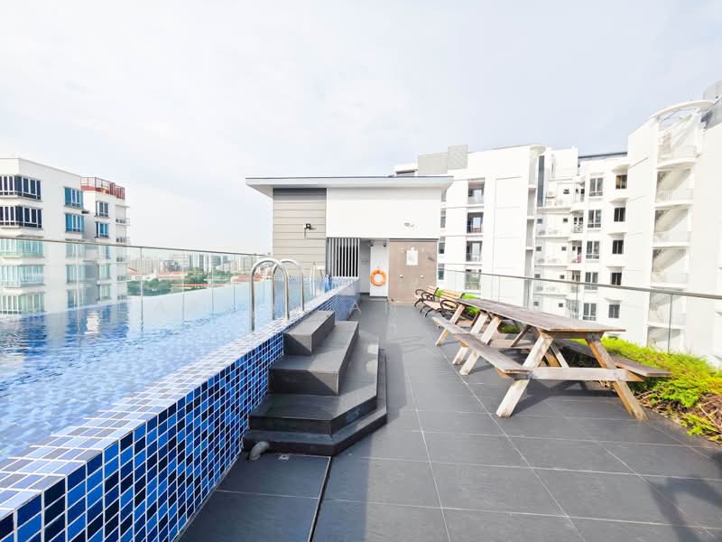 Airstream, 26 St Michael's Road, 2 Bedrooms, 624 sqft, Condominium For Sale, by Darren Ang 洪俊旋, 500197205 - Pool - PropertyGuru.com.sg