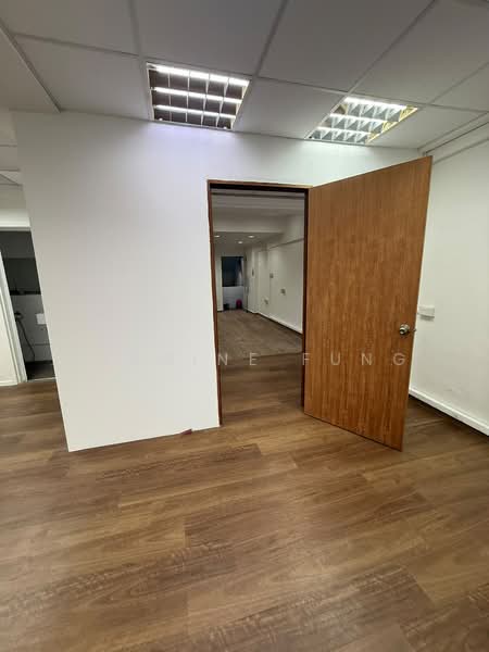 Textile Centre, 200 Jalan Sultan, 883 sqft, Office For Rent, by Jasmine Fung, 500197214 - Interior - CommercialGuru.com.sg